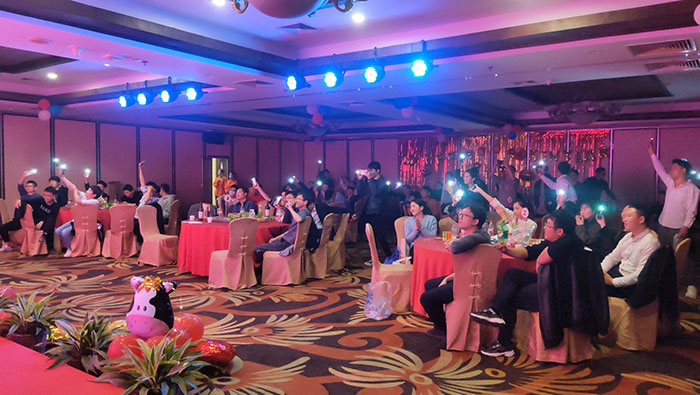 耀世尾牙晚会表演.jpg