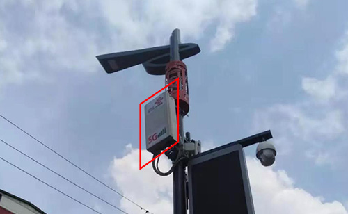 智慧路灯杆是物联网新型基础设施的代表应用，具有覆盖面广、一杆多用、功能场景化等优势，从多方面支持挂载5G微基站，打造5G物联网应用。