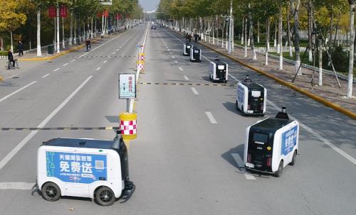 基于5G网络、边缘计算等技术的加持，无人快递车有效分担了快递员在配送上的压力，5G智能网关为无人快递车的发展能起到有力助推作用。