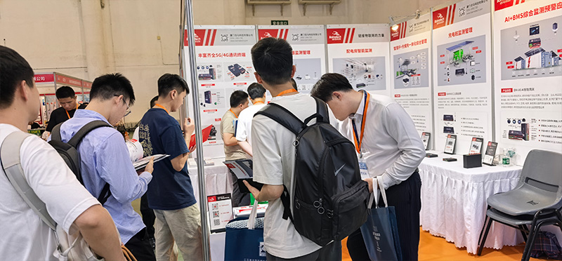 耀世在线展位2.jpg
